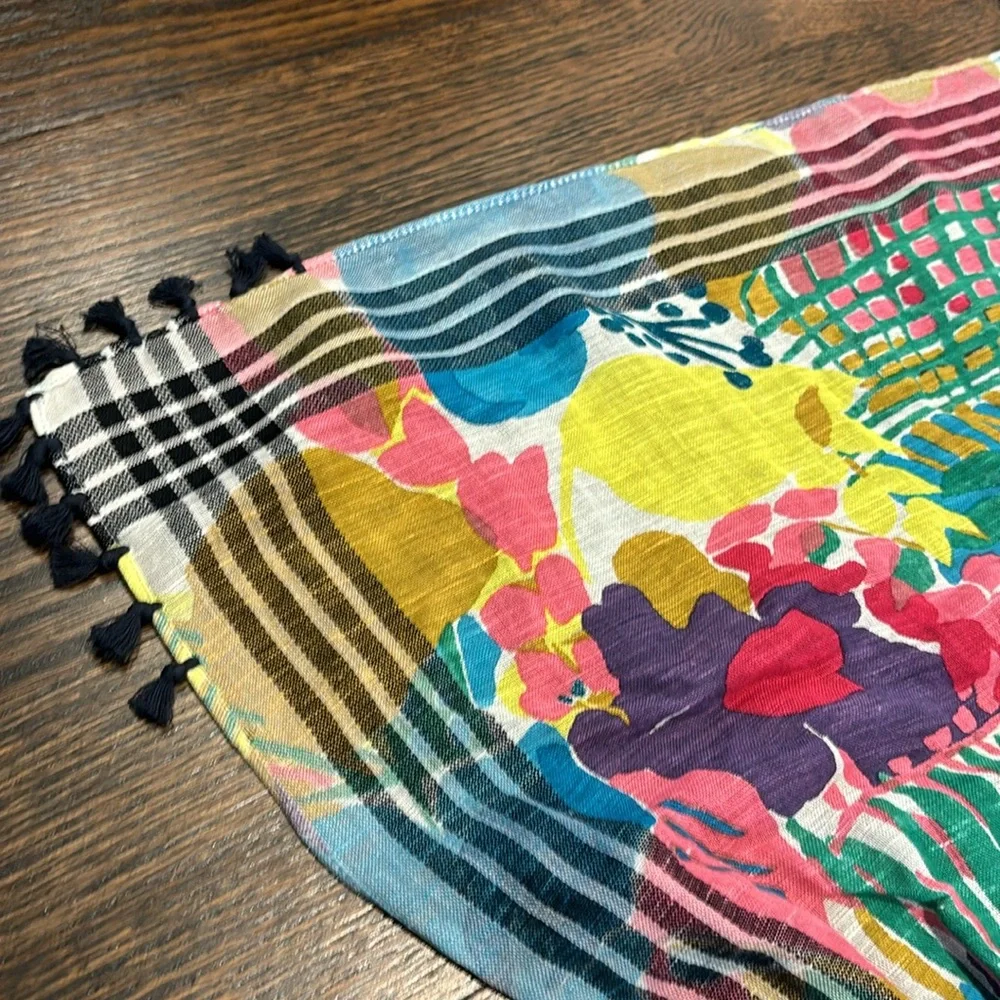 J. Crew vibrant linen scarf/wrap measuring 30 in x 80 in - Picture 4 of 4